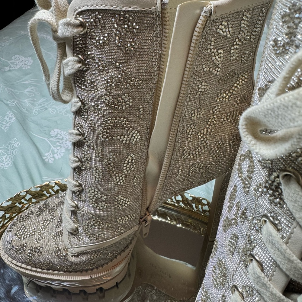 Gianni Bini Crystal Rhinestone Combat Boots – NEW! Size 7M - Picture 7 of 9